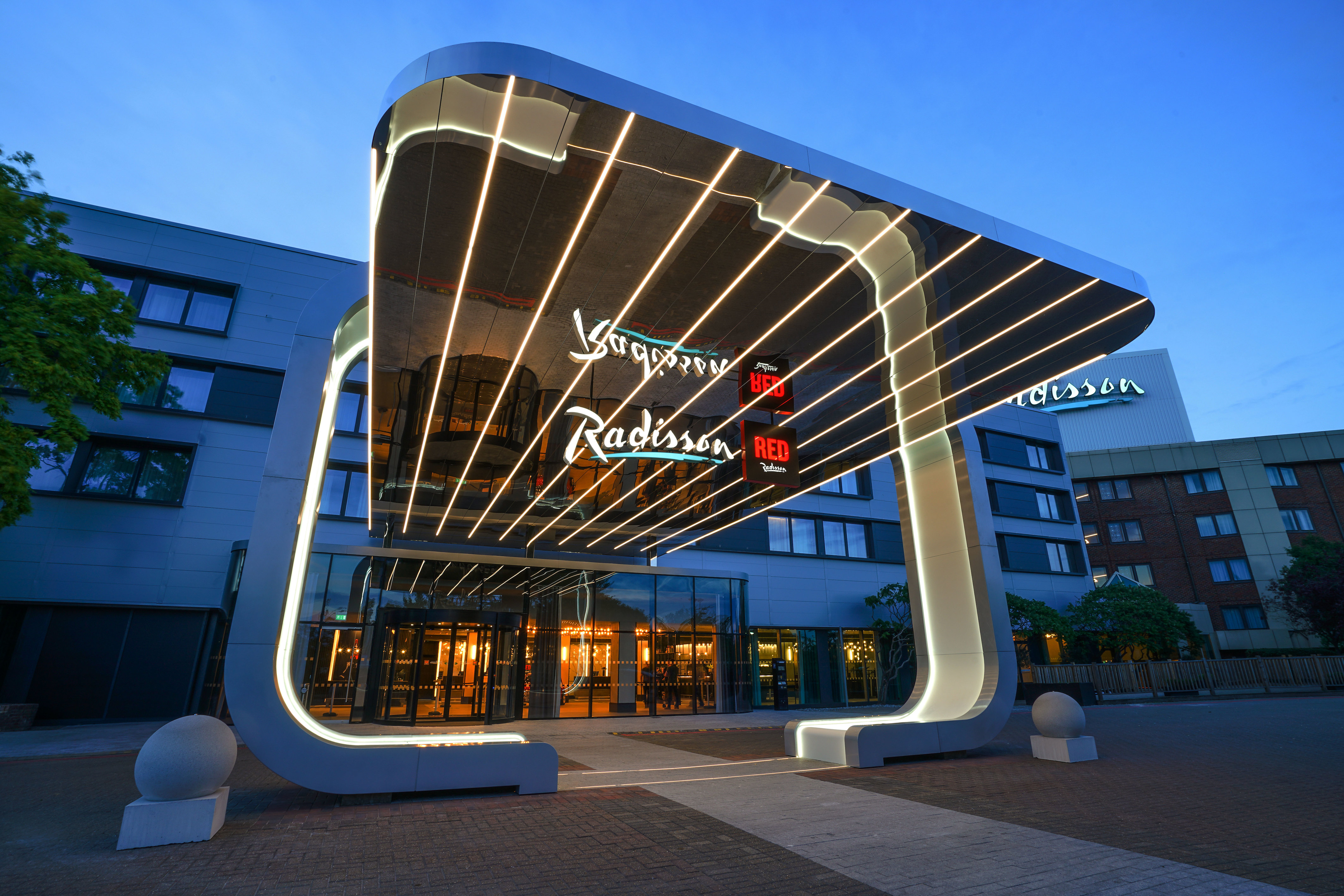 LEDFlex Group - Radisson Red